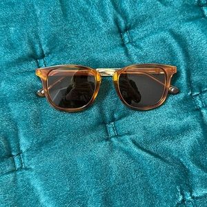 Madewell tortoise and gold sunglasses
